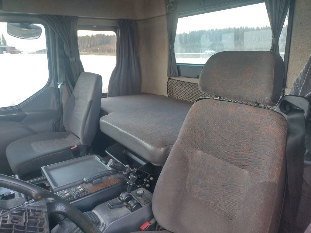 Leasing de Sisu E14 8x2 kippipainepytty+kompura  Sisu E14 8x2 kippipainepytty+kompura: foto 7