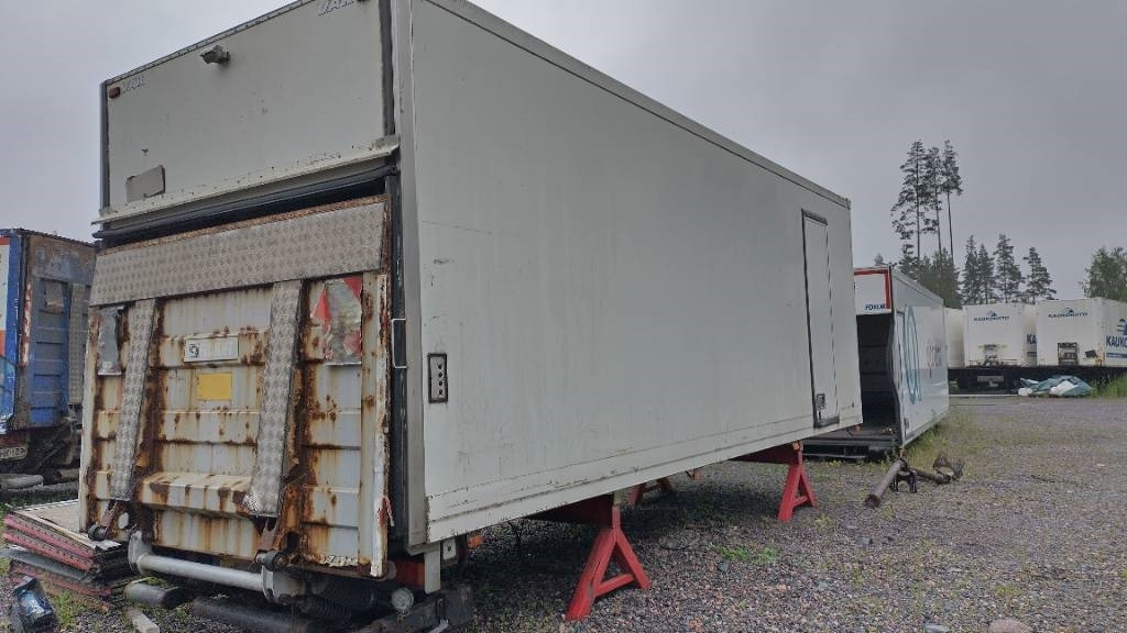 VAK 7,5m kokosivuauk kori+pl-nostin - Caja cerrada: foto 3 VAK 7,5m kokosivuauk kori+pl-nostin - Caja cerrada: foto 3