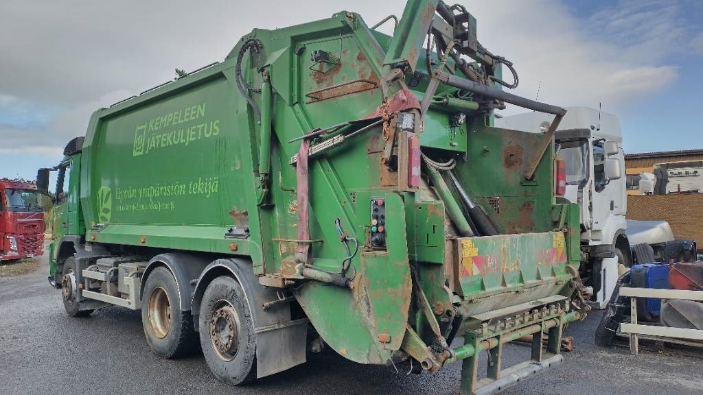 Volvo FM330 6x2 Norba pakkaaja,molokki nostin, manuaali - Camión de basura: foto 5 Volvo FM330 6x2 Norba pakkaaja,molokki nostin, manuaali - Camión de basura: foto 5