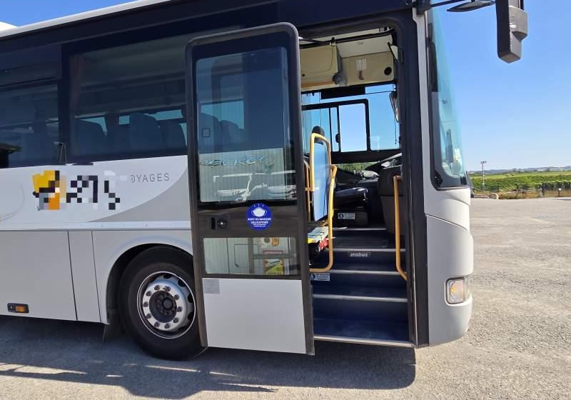 Irisbus RECREO/ SPROWADZONY/ 12 M / PODWÓJNE SZYBY - Autobús suburbano: foto 3 Irisbus RECREO/ SPROWADZONY/ 12 M / PODWÓJNE SZYBY - Autobús suburbano: foto 3