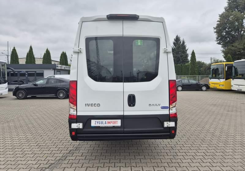 Iveco A60C15 DAILY / SPROWADZONE / EURO 6 / 39 000 KM - Minibús, Furgoneta de pasajeros: foto 5 Iveco A60C15 DAILY / SPROWADZONE / EURO 6 / 39 000 KM - Minibús, Furgoneta de pasajeros: foto 5