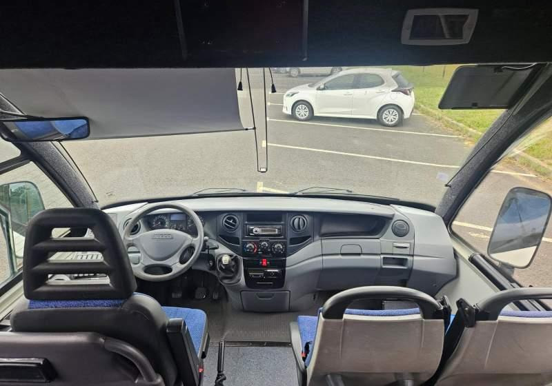 Iveco WING / SPROWADZONY/ 34 MIEJSCA/ MANUAL - Minibús, Furgoneta de pasajeros: foto 2 Iveco WING / SPROWADZONY/ 34 MIEJSCA/ MANUAL - Minibús, Furgoneta de pasajeros: foto 2