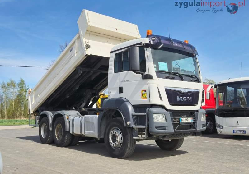 MAN TGS 26.360 / 2 STRONNA WYWROTKA/ EURO 6 - Camión volquete: foto 1 MAN TGS 26.360 / 2 STRONNA WYWROTKA/ EURO 6 - Camión volquete: foto 1