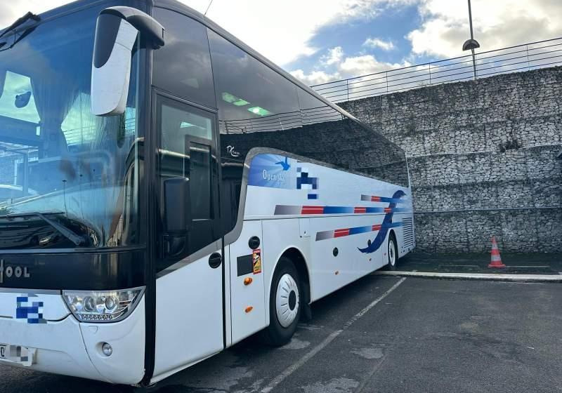 VanHool TX15 ACRON / SPROWADZONY / MANUAL / PANORAMA DACH - Autocar: foto 1 VanHool TX15 ACRON / SPROWADZONY / MANUAL / PANORAMA DACH - Autocar: foto 1