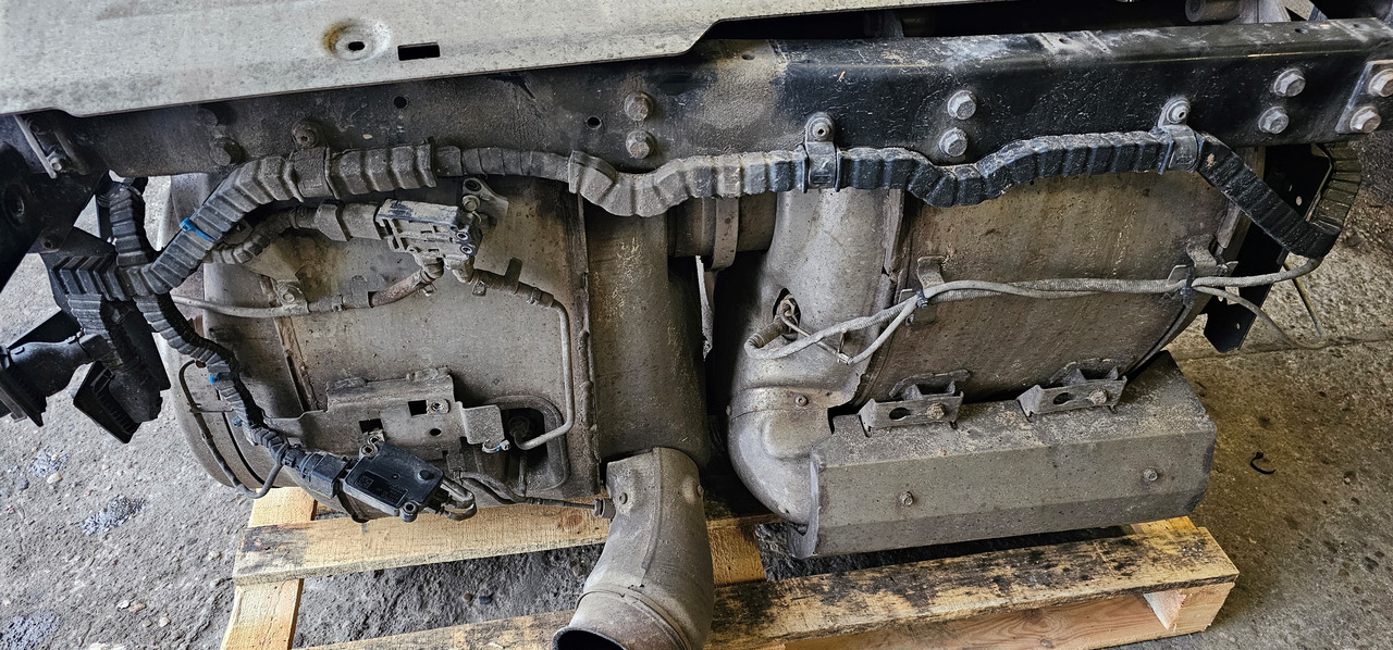 DAF DAF 106 XF, CF, EURO6, EURO 6 emission, catalyst, catalysator, exhaust system, silencer 1714742, 2481272, 2038420, 2188242, 1933421, 1714742, 2481272, 2038420, 2188242, 1933421, 2134913, 1708567,19720 - Convertidor catalítico para Camión: foto 2 DAF DAF 106 XF, CF, EURO6, EURO 6 emission, catalyst, catalysator, exhaust system, silencer 1714742, 2481272, 2038420, 2188242, 1933421, 1714742, 2481272, 2038420, 2188242, 1933421, 2134913, 1708567,19720 - Convertidor catalítico para Camión: foto 2