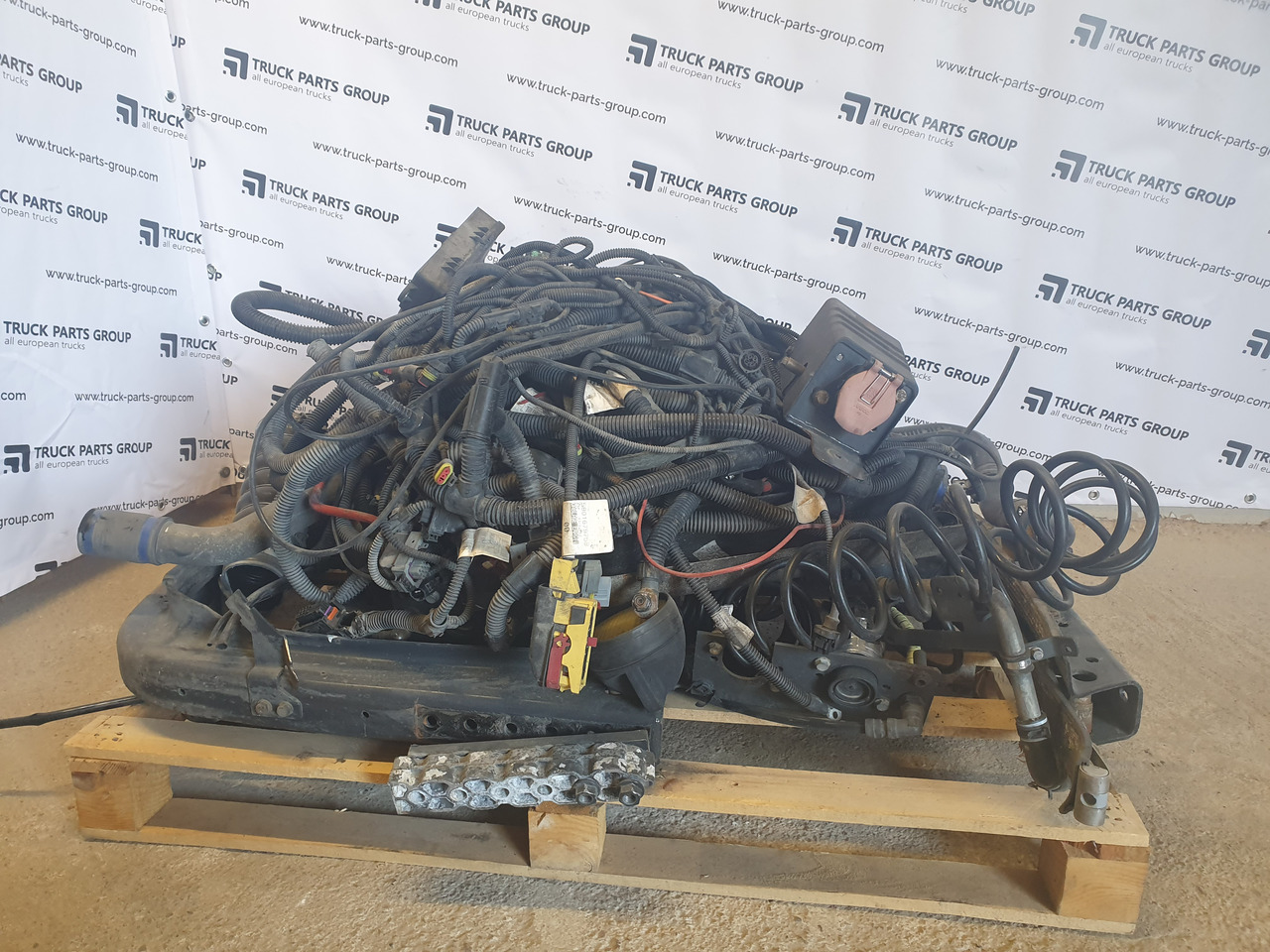 IVECO IVECO STRALIS EURO6 complete wiring harness, engine wiring, cab wiring, wiring set, frame wiring, cables 5801679758, 5801801250, 5801692062, 5801725016, 5801418770, 5801270108, 41246407, 41242608, 412 - Cables/ Alambres para Camión: foto 1 IVECO IVECO STRALIS EURO6 complete wiring harness, engine wiring, cab wiring, wiring set, frame wiring, cables 5801679758, 5801801250, 5801692062, 5801725016, 5801418770, 5801270108, 41246407, 41242608, 412 - Cables/ Alambres para Camión: foto 1