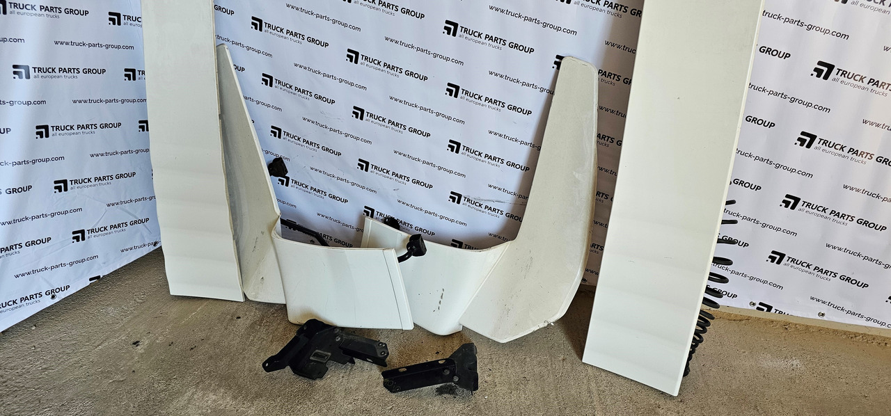 MAN MAN TGX, TGS, TGA EURO 6 spoilers, roof spoiler, air deflector kit 81629105317, 81629100269, 81629105319, 81629105320, 81629100301, 81629100268, 81629100145, 81629100205, 81629100144, 81629100204, 816 - Aerodinámica/ Spoiler para Camión: foto 1 MAN MAN TGX, TGS, TGA EURO 6 spoilers, roof spoiler, air deflector kit 81629105317, 81629100269, 81629105319, 81629105320, 81629100301, 81629100268, 81629100145, 81629100205, 81629100144, 81629100204, 816 - Aerodinámica/ Spoiler para Camión: foto 1