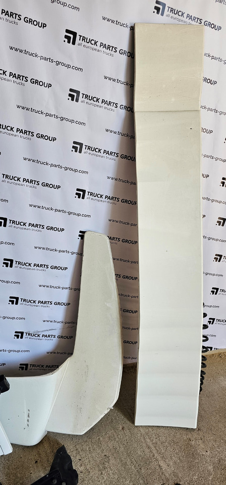 MAN MAN TGX, TGS, TGA EURO 6 spoilers, roof spoiler, air deflector kit 81629105317, 81629100269, 81629105319, 81629105320, 81629100301, 81629100268, 81629100145, 81629100205, 81629100144, 81629100204, 816 - Aerodinámica/ Spoiler para Camión: foto 2 MAN MAN TGX, TGS, TGA EURO 6 spoilers, roof spoiler, air deflector kit 81629105317, 81629100269, 81629105319, 81629105320, 81629100301, 81629100268, 81629100145, 81629100205, 81629100144, 81629100204, 816 - Aerodinámica/ Spoiler para Camión: foto 2