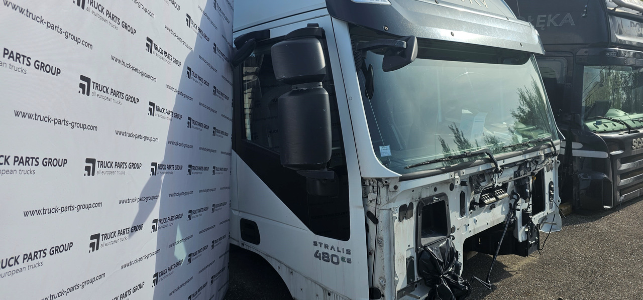 IVECO IVECO STRALIS EURO6 HI-WAY cab, cabin 5801758713, 504087022 - Recambio para Camión: foto 3 IVECO IVECO STRALIS EURO6 HI-WAY cab, cabin 5801758713, 504087022 - Recambio para Camión: foto 3