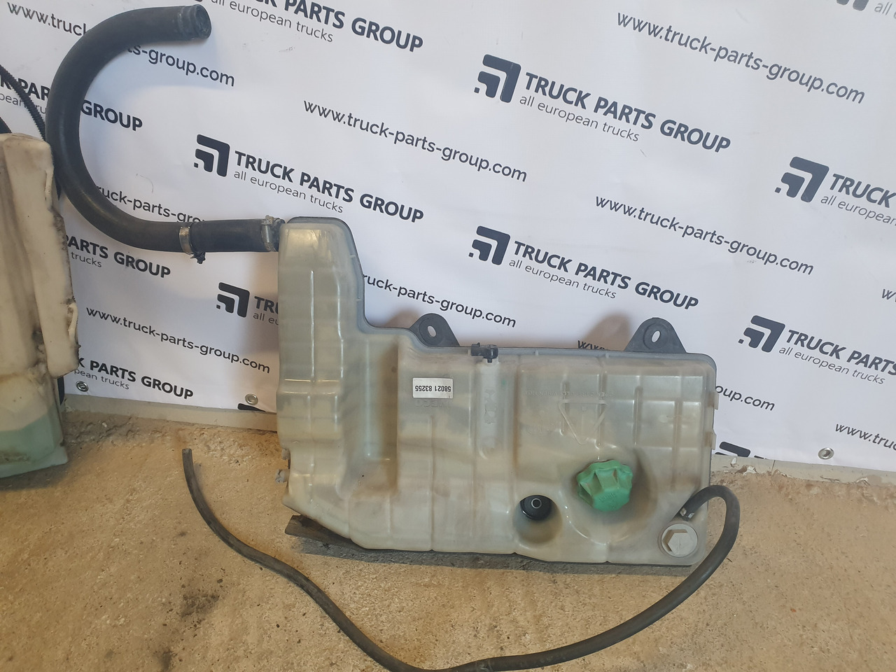 IVECO IVECO STRALIS EURO6 washer fluid tank, expansion reservoir tank, engine cooling system 504011556, 5802183255, 504013201, 5802784508, 41215632, 41215631, 500190338. - Recambio para Camión: foto 3 IVECO IVECO STRALIS EURO6 washer fluid tank, expansion reservoir tank, engine cooling system 504011556, 5802183255, 504013201, 5802784508, 41215632, 41215631, 500190338. - Recambio para Camión: foto 3