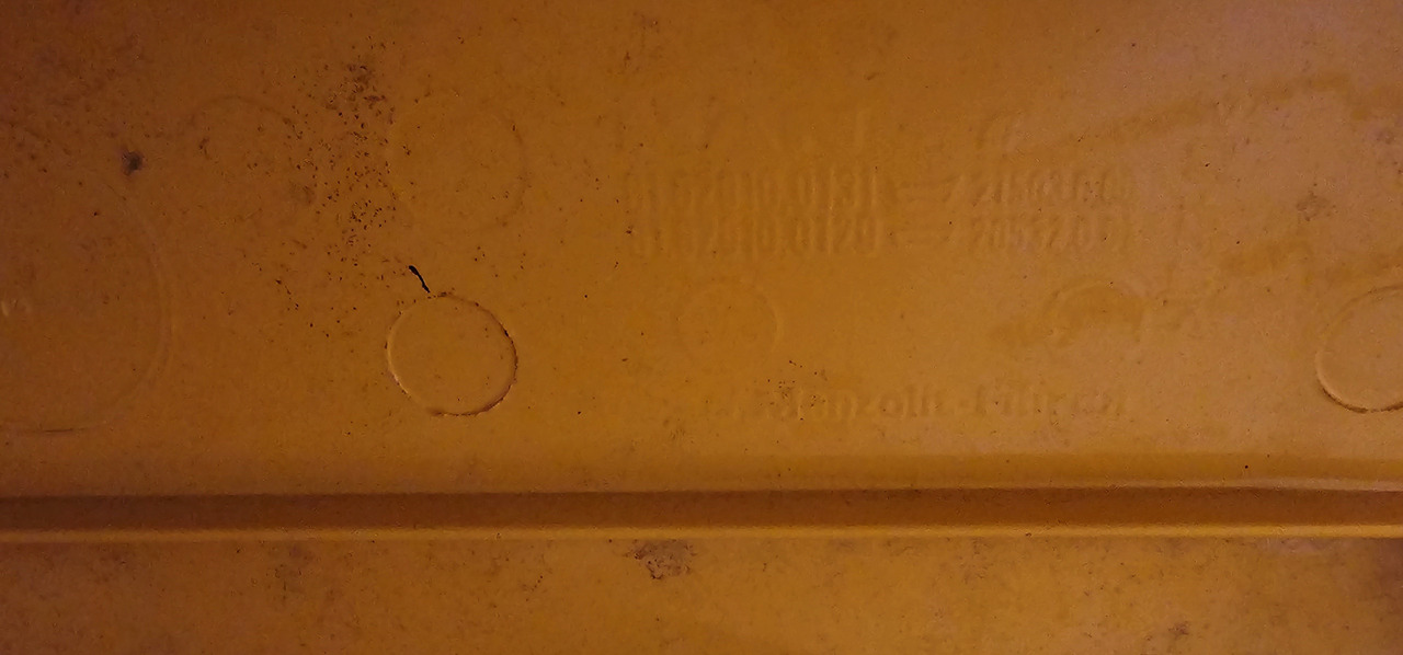 MAN MAN TGX, TGA EURO 6 spoilers roof spoiler air deflector kit 81629105317, 81629100269, 81629105319, 81629105320, 81629100301, 81629100268, 81629100145, 81629100205, 81629100144, 81629100204, 8162910525 - Recambio para Camión: foto 4 MAN MAN TGX, TGA EURO 6 spoilers roof spoiler air deflector kit 81629105317, 81629100269, 81629105319, 81629105320, 81629100301, 81629100268, 81629100145, 81629100205, 81629100144, 81629100204, 8162910525 - Recambio para Camión: foto 4