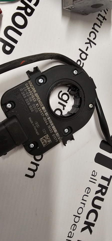 MAN MAN TGX / TGS EURO6 steering controllers set, driving position buttons, steering column switch, steering stalk 81255016035, 81464306026, 81258056006, 81255090159, 81255090188, 81259370064, 81258056005 - Recambio para Camión: foto 2 MAN MAN TGX / TGS EURO6 steering controllers set, driving position buttons, steering column switch, steering stalk 81255016035, 81464306026, 81258056006, 81255090159, 81255090188, 81259370064, 81258056005 - Recambio para Camión: foto 2