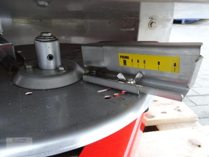 Esparcidor de fertilizantes Vemac Zweischeibenstreuer 2000KG Streuer Winterdienst Traktor NEU: foto 16