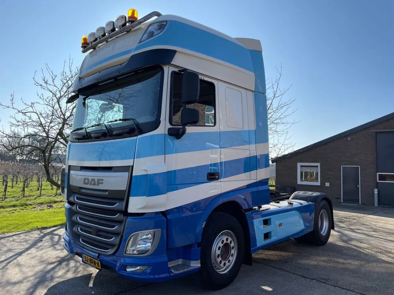 DAF XF 106.460 / NL TRUCK / EURO6 / HYDRAULICS / SLIDING 5th WHEEL / 9 TON FRONTAXLE - Cabeza tractora: foto 1 DAF XF 106.460 / NL TRUCK / EURO6 / HYDRAULICS / SLIDING 5th WHEEL / 9 TON FRONTAXLE - Cabeza tractora: foto 1