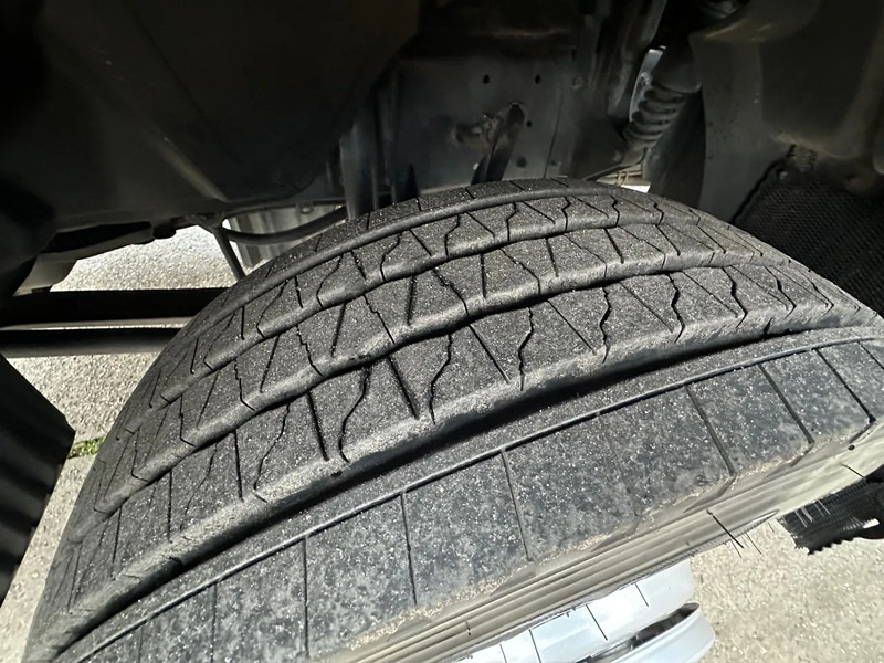 MAN TGL 10.180 / NL TRUCK / EURO6 / BOX+LIFT+SIDE DOOR / LOW KM / TOP!! - Camión caja cerrada: foto 5 MAN TGL 10.180 / NL TRUCK / EURO6 / BOX+LIFT+SIDE DOOR / LOW KM / TOP!! - Camión caja cerrada: foto 5