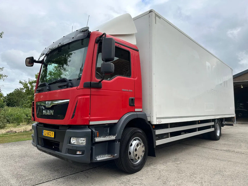 MAN TGM 15.250 / NL TRUCK / EURO 6 / NEW TYRES / NEW TACHO!! / BOX + LOADLIFT 2t - Camión caja cerrada: foto 1 MAN TGM 15.250 / NL TRUCK / EURO 6 / NEW TYRES / NEW TACHO!! / BOX + LOADLIFT 2t - Camión caja cerrada: foto 1