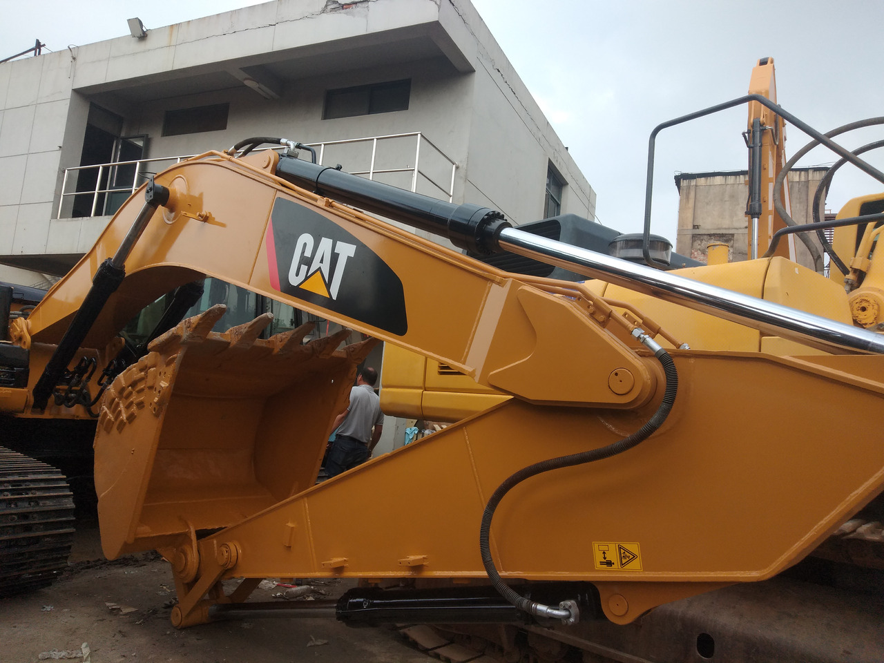 CATERPILLAR 323DL - Excavadora de cadenas: foto 5 CATERPILLAR 323DL - Excavadora de cadenas: foto 5