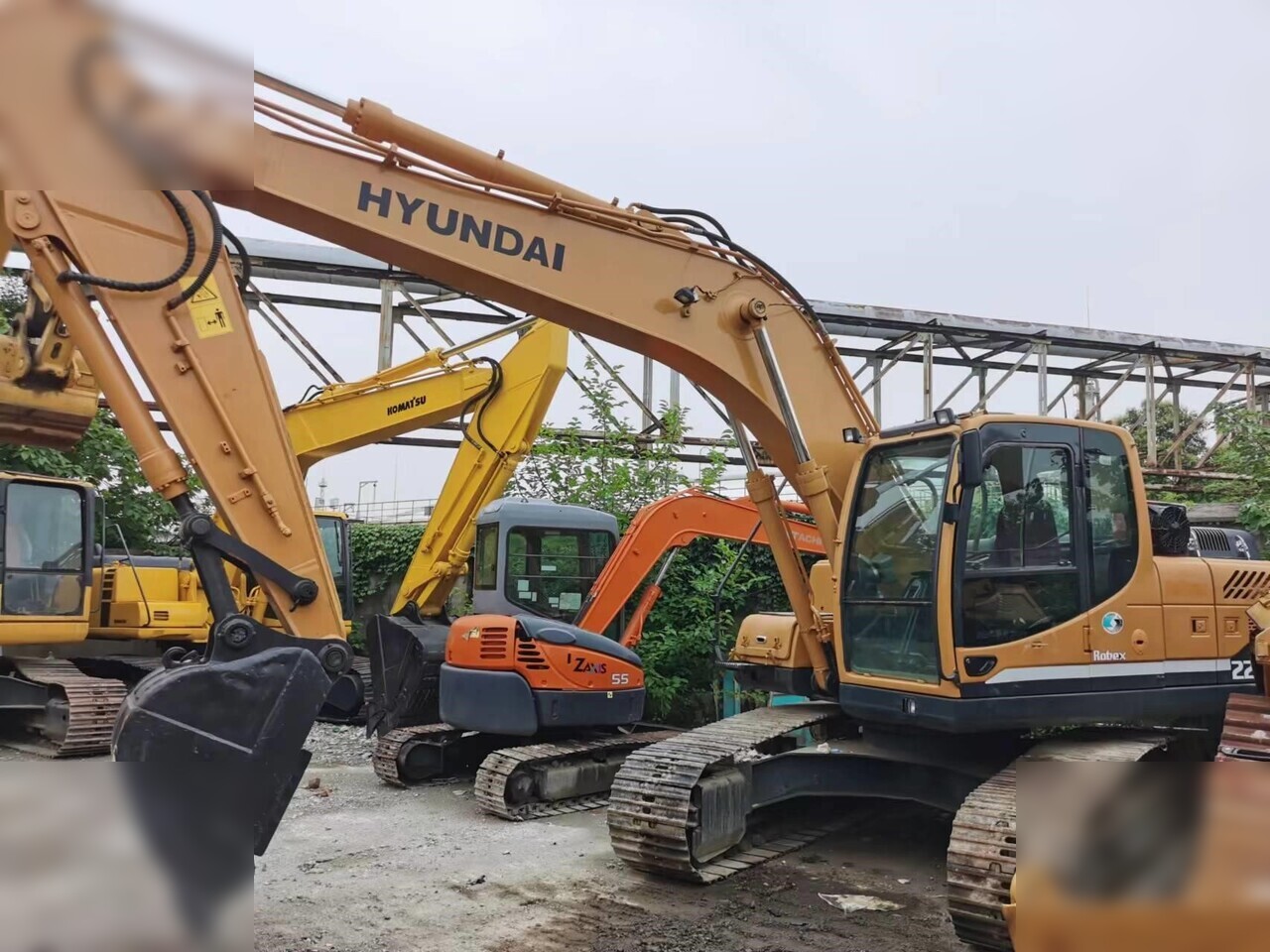 HYUNDAI ROBEX 220 LC-9S - Excavadora de cadenas: foto 3 HYUNDAI ROBEX 220 LC-9S - Excavadora de cadenas: foto 3