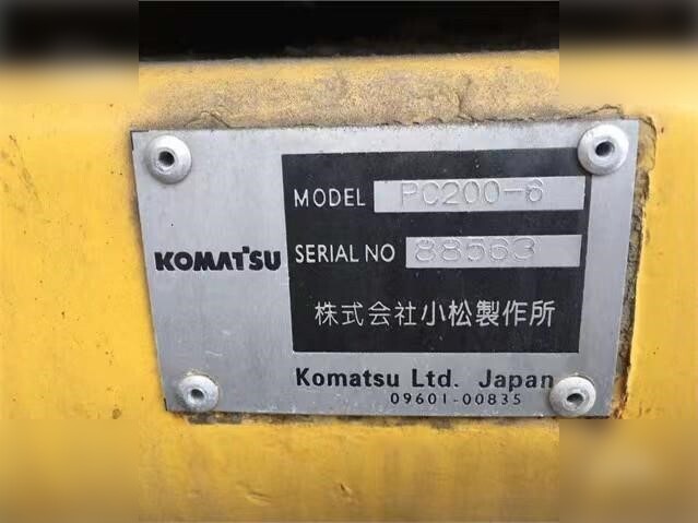 KOMATSU PC200-6 - Excavadora de cadenas: foto 2 KOMATSU PC200-6 - Excavadora de cadenas: foto 2