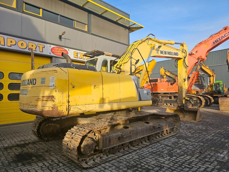 New Holland E215B - Excavadora de cadenas: foto 4 New Holland E215B - Excavadora de cadenas: foto 4