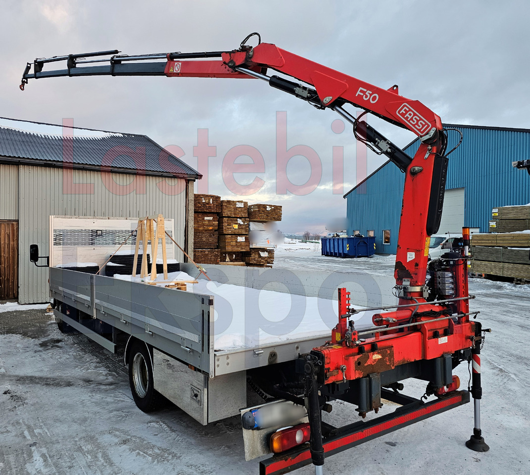 MITSUBISHI Fuso CANTER / FASSI F50 / LOW KM - Camión grúa: foto 1 MITSUBISHI Fuso CANTER / FASSI F50 / LOW KM - Camión grúa: foto 1