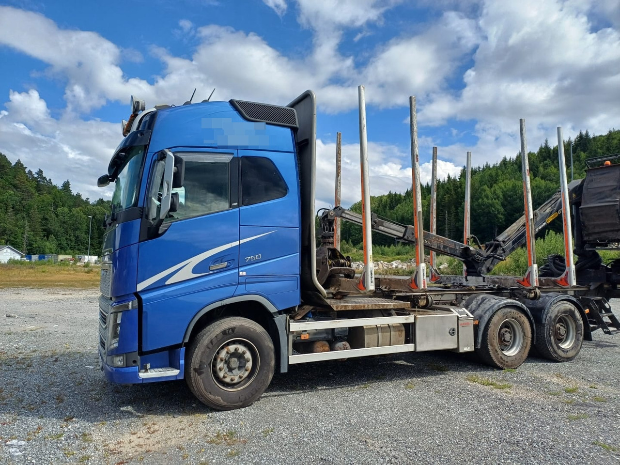 Volvo FH16 750 - Camión forestal, Camión grúa: foto 1 Volvo FH16 750 - Camión forestal, Camión grúa: foto 1