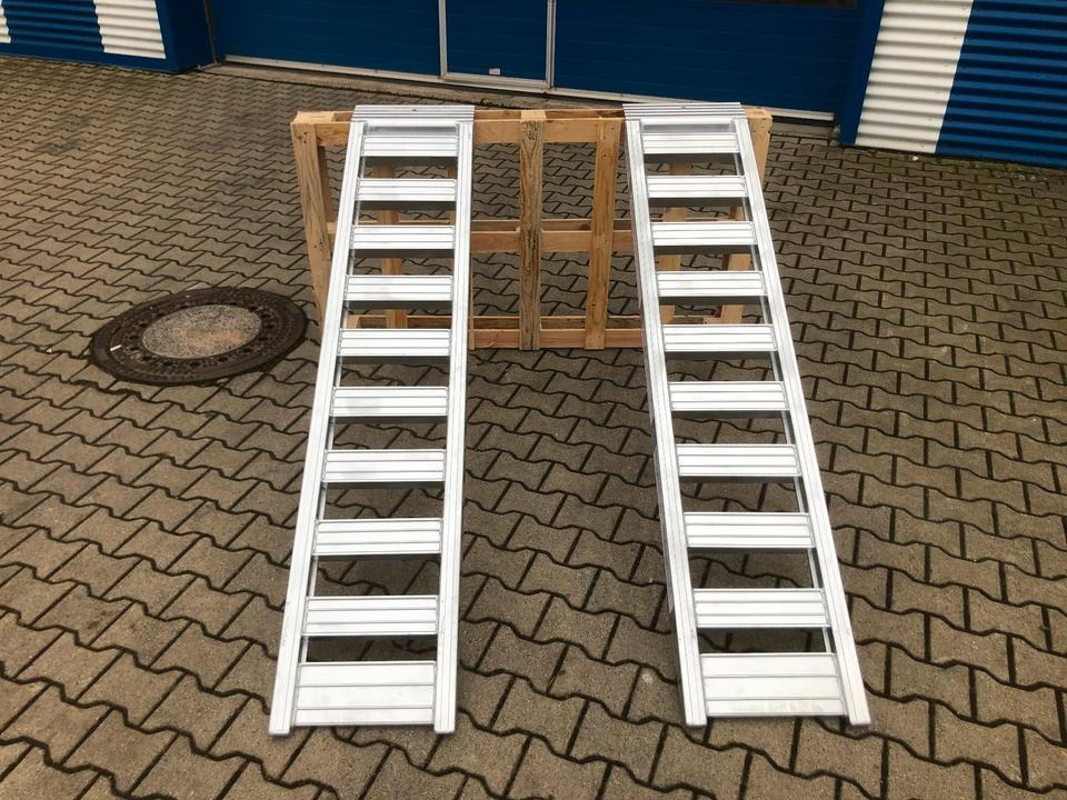 Alurampen Satz 2m 2000KG Minibagger Minilader Quad Auffahrrampe *INKL.19% MWST* - Rampa de carga: foto 4 Alurampen Satz 2m 2000KG Minibagger Minilader Quad Auffahrrampe *INKL.19% MWST* - Rampa de carga: foto 4