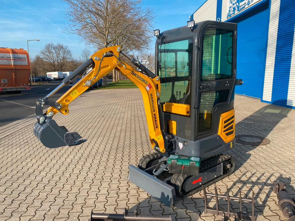 Minibagger BK950KS + Zubehör *INKL.19% MWST*BERGER KRAUS*KABINE*SOFORT!* - Miniexcavadora: foto 4 Minibagger BK950KS + Zubehör *INKL.19% MWST*BERGER KRAUS*KABINE*SOFORT!* - Miniexcavadora: foto 4