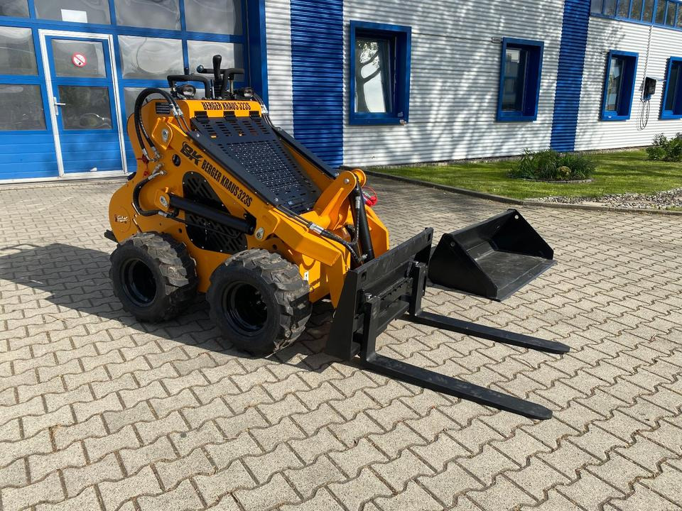 Radlader / Minilader BK323S mit Gabelpaket *INKL.19% MWST*BERGER KRAUS*BRIGGS&STRATTON*SOFORT!* - Minicargadora: foto 1 Radlader / Minilader BK323S mit Gabelpaket *INKL.19% MWST*BERGER KRAUS*BRIGGS&STRATTON*SOFORT!* - Minicargadora: foto 1