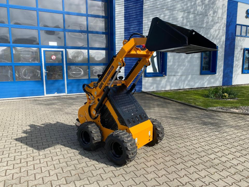 Radlader / Minilader BK323S mit Zubehör Komplettpaket *INKL.19% MWST.*BERGER KRAUS*BRIGGS&STRATTON* - Minicargadora: foto 4 Radlader / Minilader BK323S mit Zubehör Komplettpaket *INKL.19% MWST.*BERGER KRAUS*BRIGGS&STRATTON* - Minicargadora: foto 4