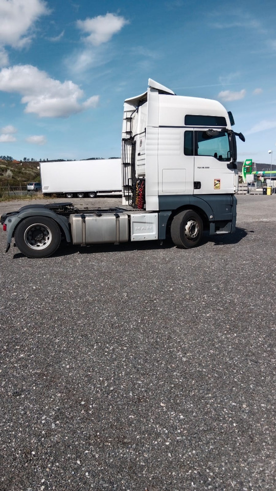 MAN TGX 18.500 4X2 XXL Retarder 2x Tanks Euro 6 - Cabeza tractora: foto 4 MAN TGX 18.500 4X2 XXL Retarder 2x Tanks Euro 6 - Cabeza tractora: foto 4