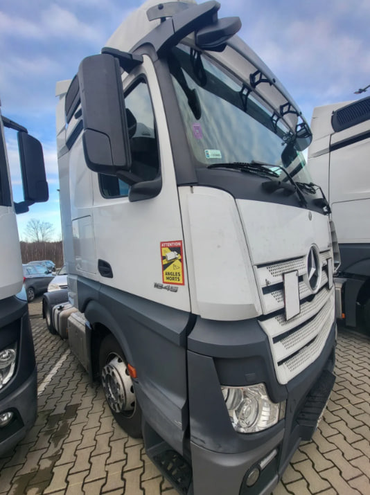 Mercedes-Benz ACTROS 1845 mega - Cabeza tractora: foto 1 Mercedes-Benz ACTROS 1845 mega - Cabeza tractora: foto 1