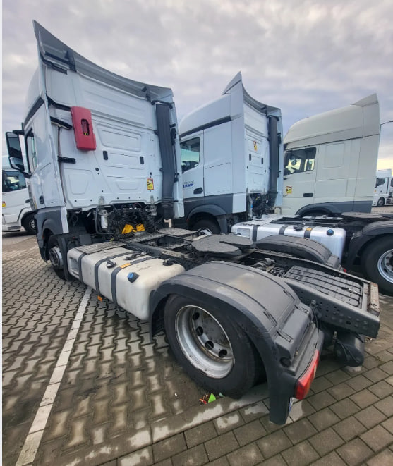 Mercedes-Benz ACTROS 1845 mega - Cabeza tractora: foto 4 Mercedes-Benz ACTROS 1845 mega - Cabeza tractora: foto 4
