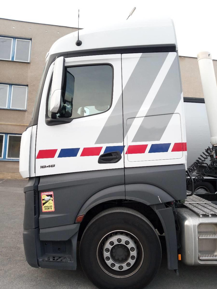 Mercedes-Benz Actros 1848 4x2 BigSpace PTO compressor - Cabeza tractora: foto 4 Mercedes-Benz Actros 1848 4x2 BigSpace PTO compressor - Cabeza tractora: foto 4