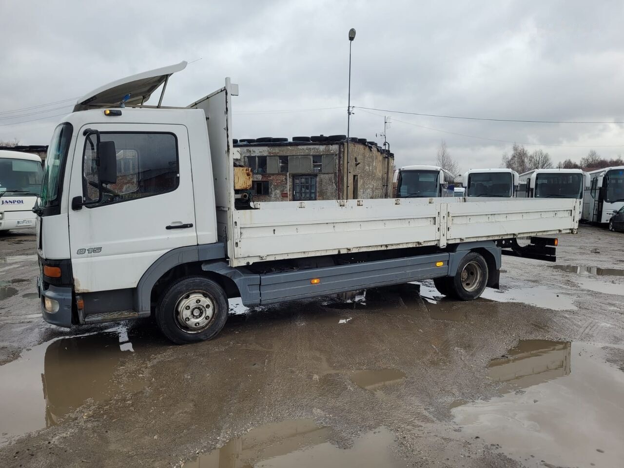 Mercedes-Benz Atego 815 - Camión caja abierta: foto 2 Mercedes-Benz Atego 815 - Camión caja abierta: foto 2
