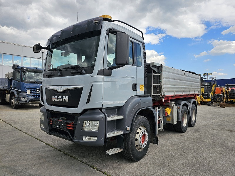 MAN TGS 26.440 6x4 EUR 6 Intarder kipper - Camión volquete: foto 4 MAN TGS 26.440 6x4 EUR 6 Intarder kipper - Camión volquete: foto 4