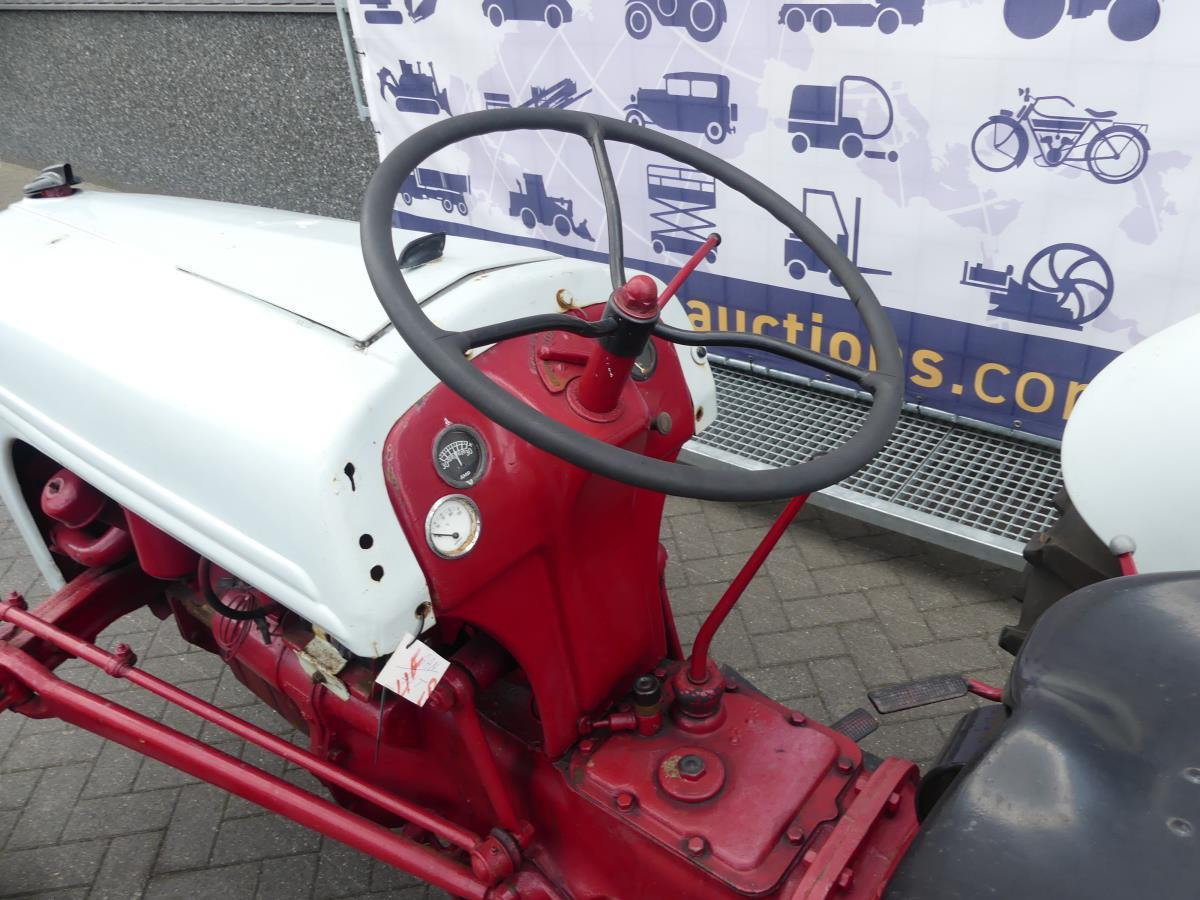 Tractor Ford 8N, Dearborn: foto 20