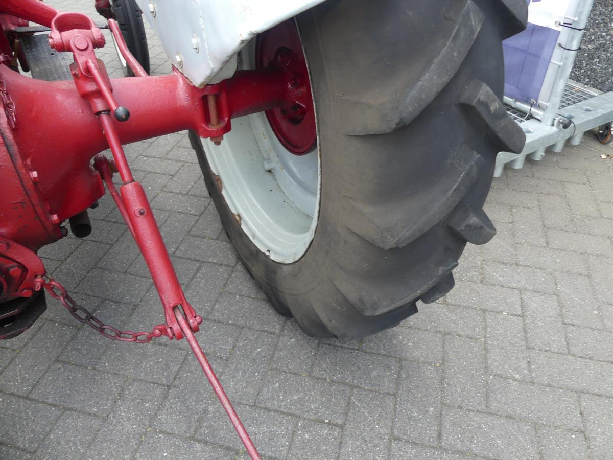 Tractor Ford 8N, Dearborn: foto 9