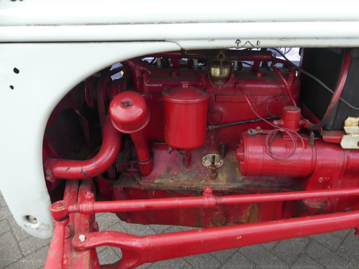 Tractor Ford 8N, Dearborn: foto 38