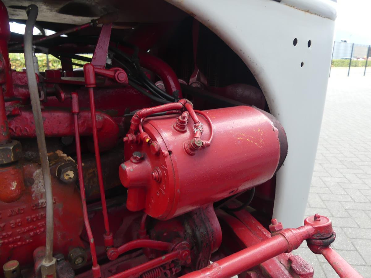Tractor Ford 8N, Dearborn: foto 30