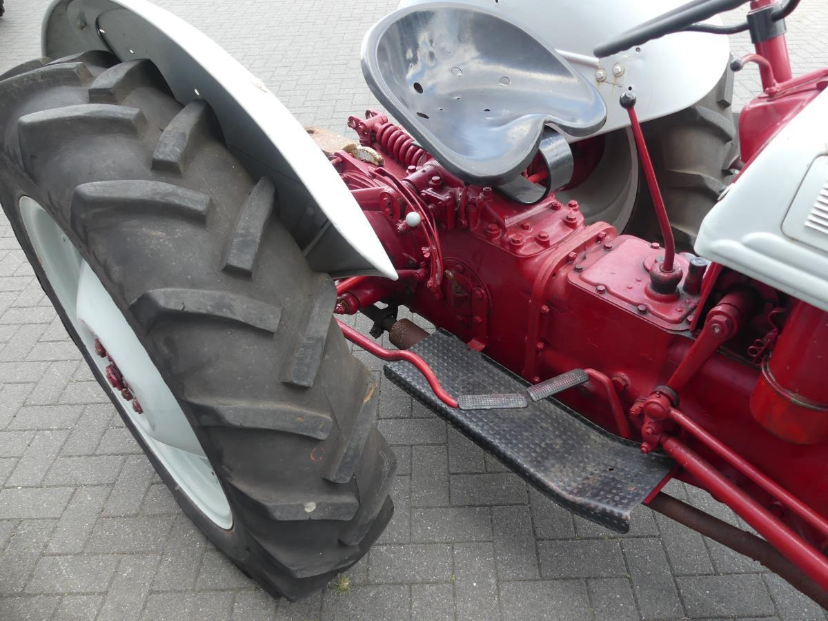 Tractor Ford 8N, Dearborn: foto 21