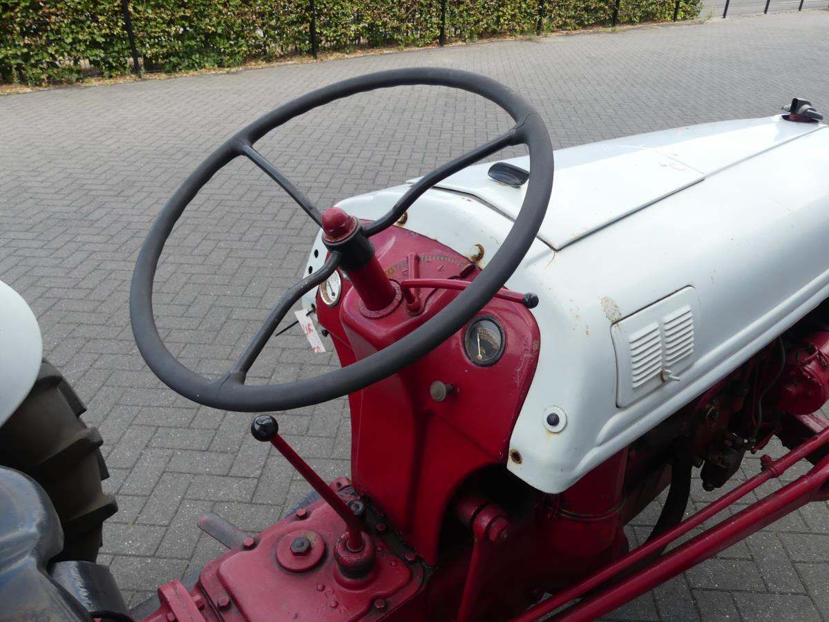 Tractor Ford 8N, Dearborn: foto 24