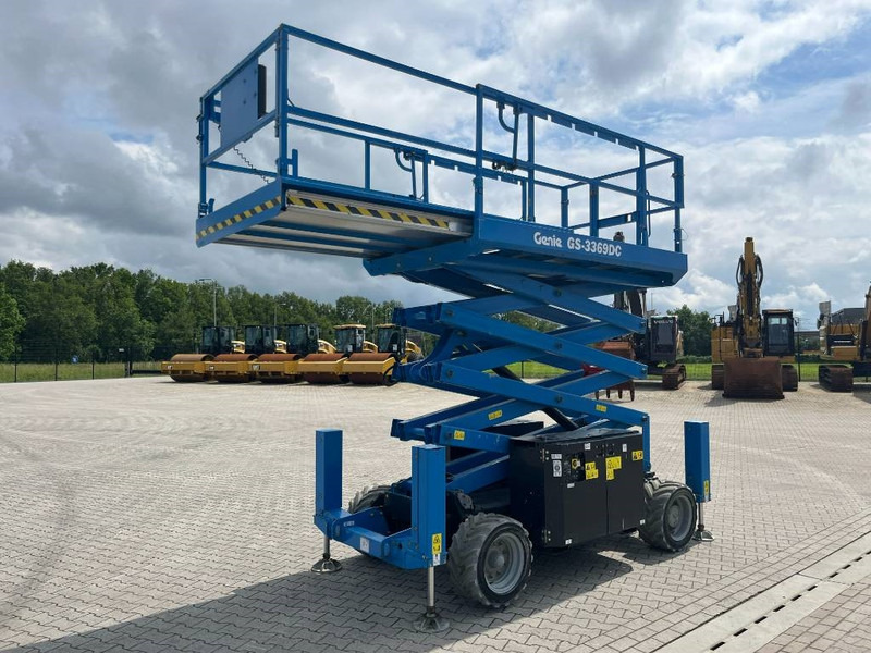 Genie GS 3369 DC - Plataforma de tijeras: foto 1 Genie GS 3369 DC - Plataforma de tijeras: foto 1