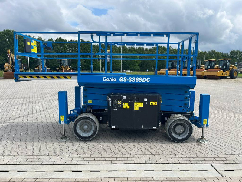 Plataforma de tijeras Genie GS 3369 DC: foto 17