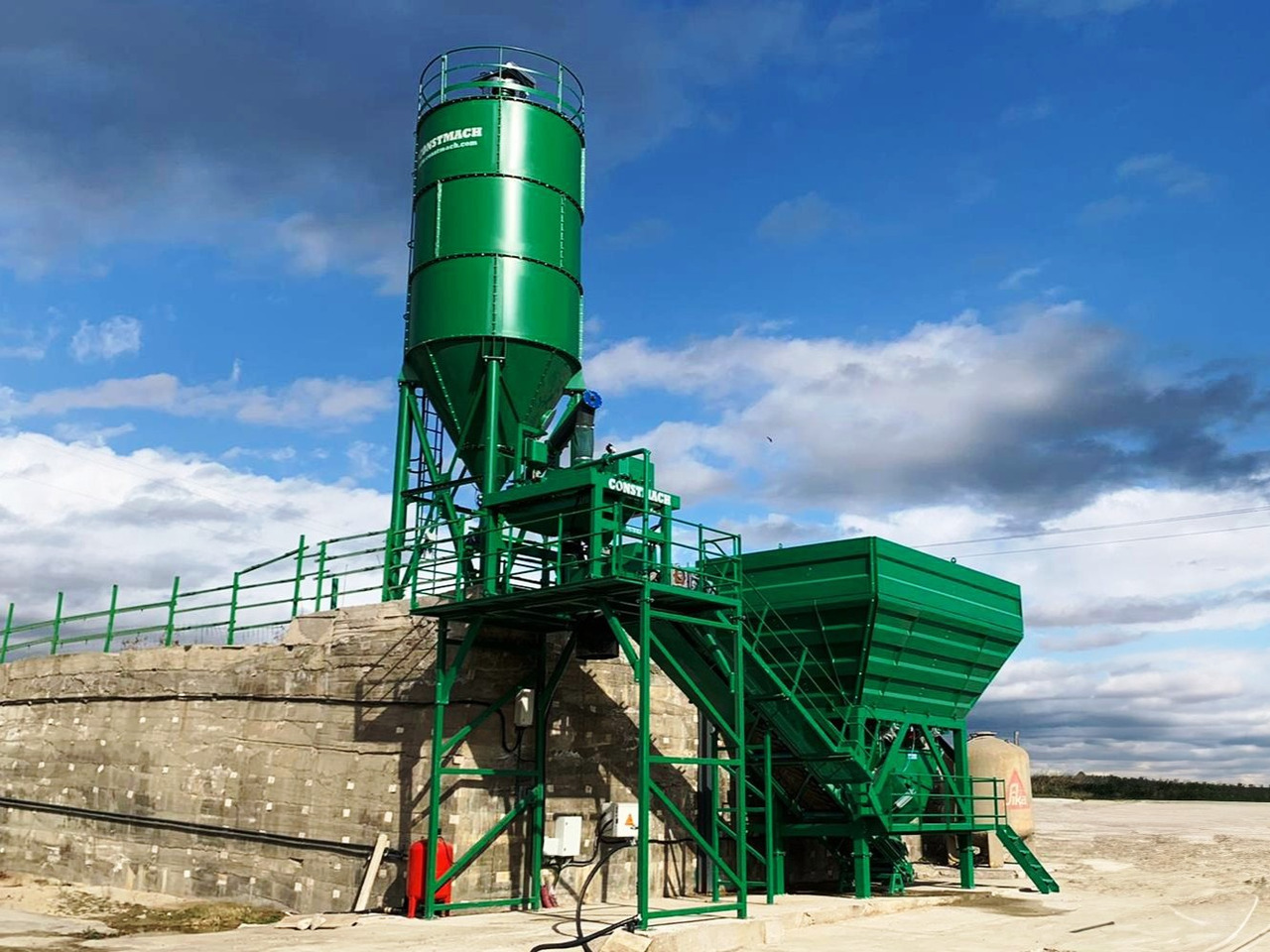 Constmach 60 m³/h Trockenbeton Mischanlage - Planta de hormigón: foto 1 Constmach 60 m³/h Trockenbeton Mischanlage - Planta de hormigón: foto 1