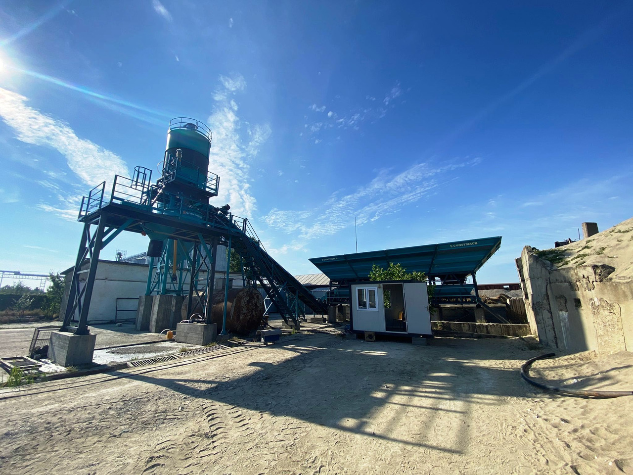 Constmach Centrale à Béton Stationnaire d'une Capacité de 30 m³/h - Planta de hormigón: foto 1 Constmach Centrale à Béton Stationnaire d'une Capacité de 30 m³/h - Planta de hormigón: foto 1