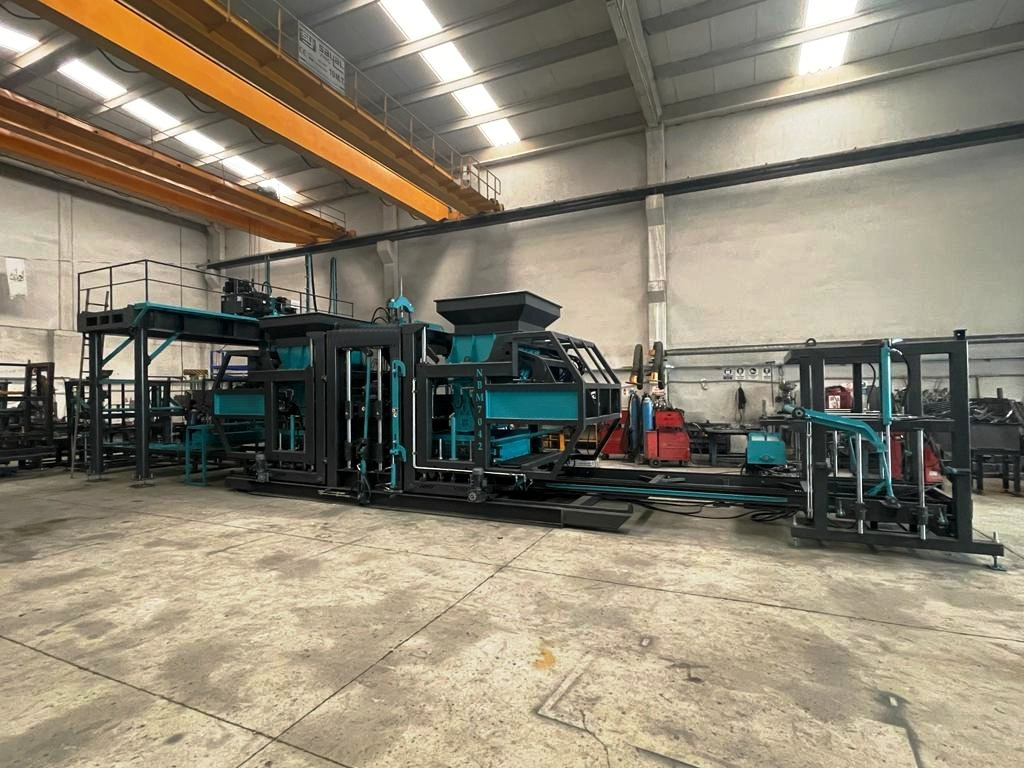 Constmach Machine de Fabrication de Blocs de Béton BS-25 (Machine de Pavage en Béton) - Máquina bloquera: foto 2 Constmach Machine de Fabrication de Blocs de Béton BS-25 (Machine de Pavage en Béton) - Máquina bloquera: foto 2