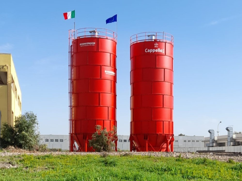 Constmach Zement Silo mit 300 Tonnen Kapazität - Silo de cemento: foto 1 Constmach Zement Silo mit 300 Tonnen Kapazität - Silo de cemento: foto 1