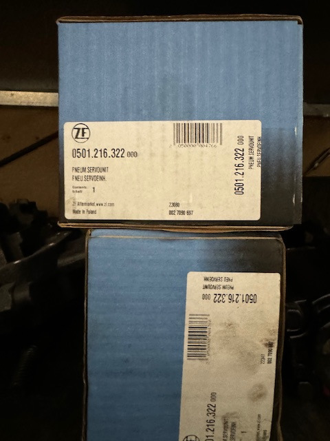ZF 81326906058 NEW ECOSPLIT PSE-Zylinder - Caja de cambios y piezas para Camión: foto 1 ZF 81326906058 NEW ECOSPLIT PSE-Zylinder - Caja de cambios y piezas para Camión: foto 1