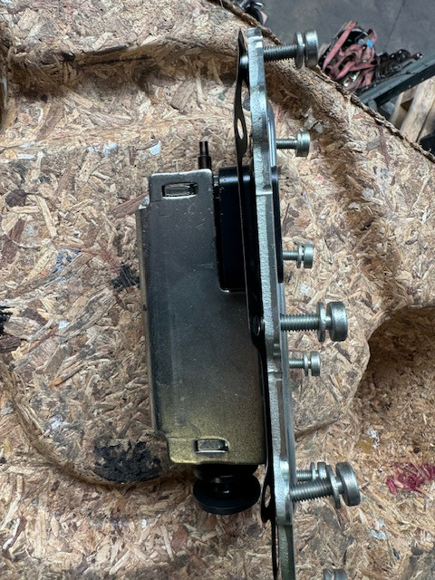 ZF Wählaktuator Getriebe 0501328597 - Caja de cambios y piezas para Camión: foto 3 ZF Wählaktuator Getriebe 0501328597 - Caja de cambios y piezas para Camión: foto 3